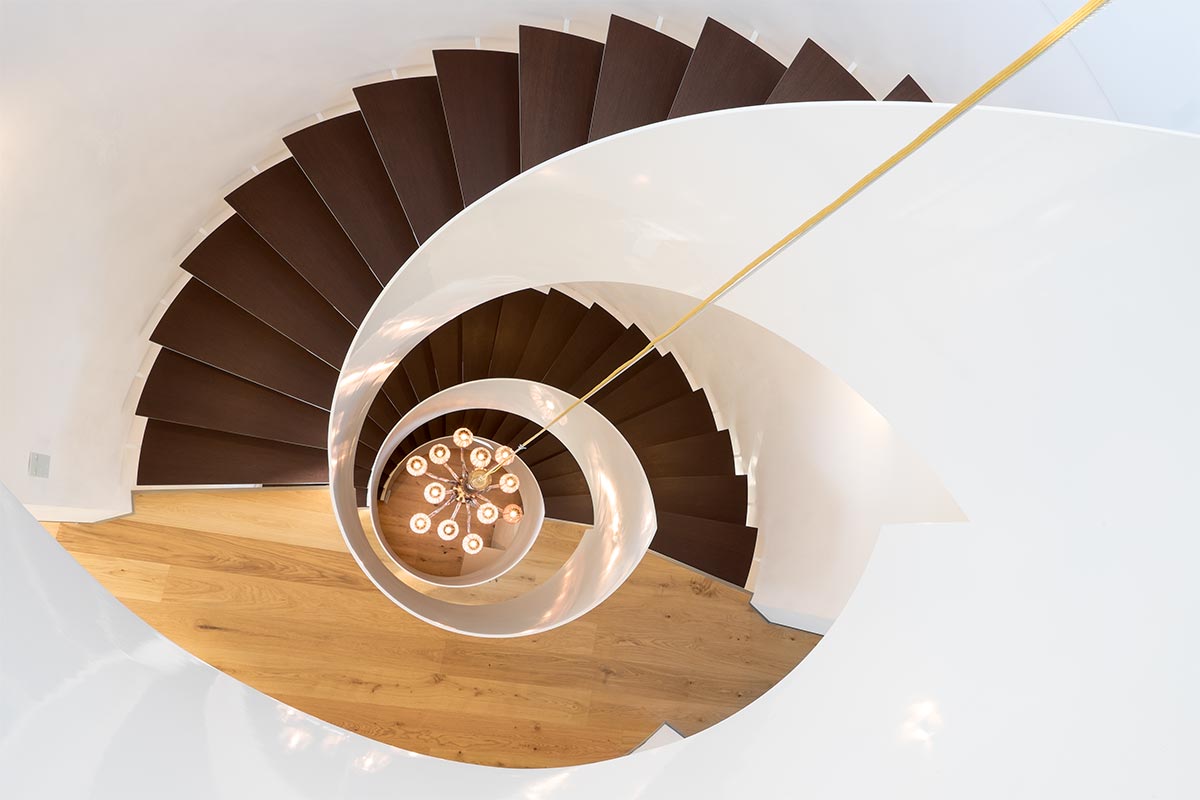 Zwillingshäuser über den Dächern Freiburgs